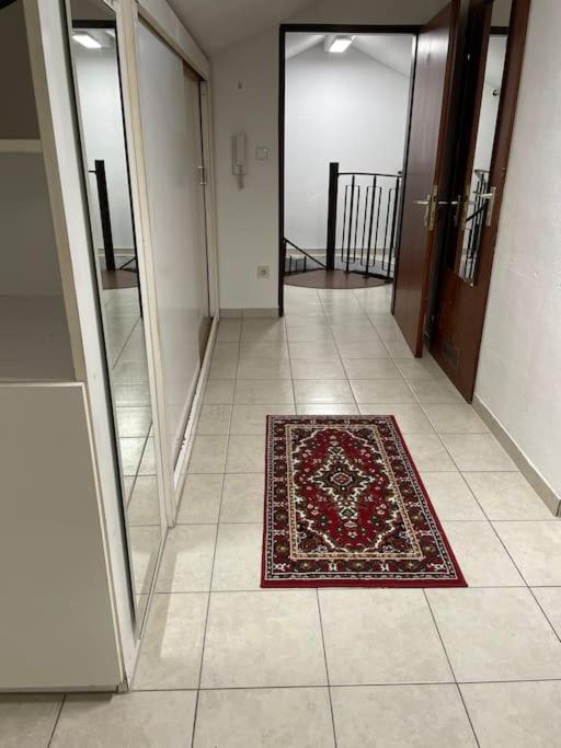 Comfortable Apartment In Commercial Centre Unterhaching Extérieur photo